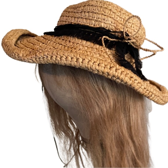 Kaminski! Y2K real deal! It’s crushable and easy to pack! I paid $250! - Picture 3 of 12